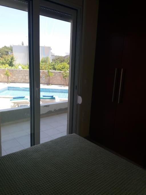 Greek Style Ground Floor Apartment & Pool Jalisos Zewnętrze zdjęcie